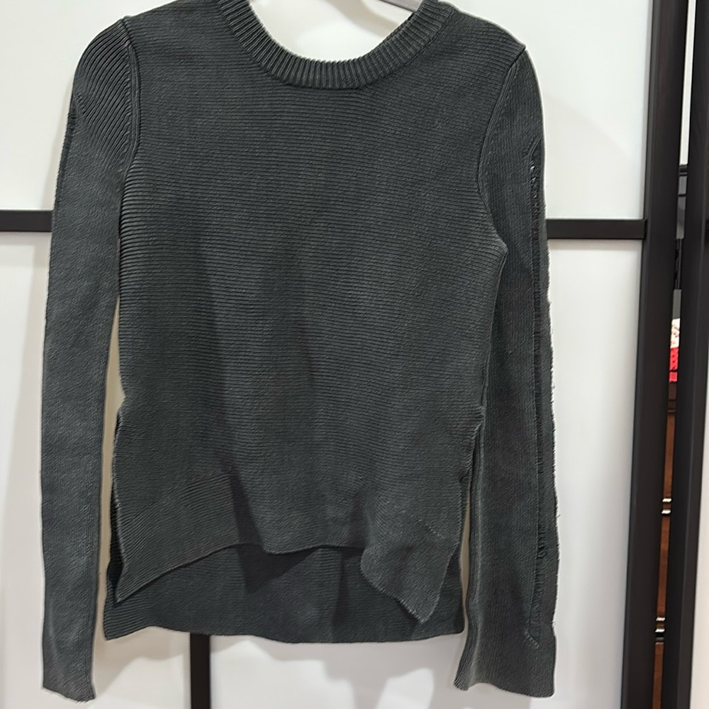 Theyskens By Theory Gray Sweater. Size 4